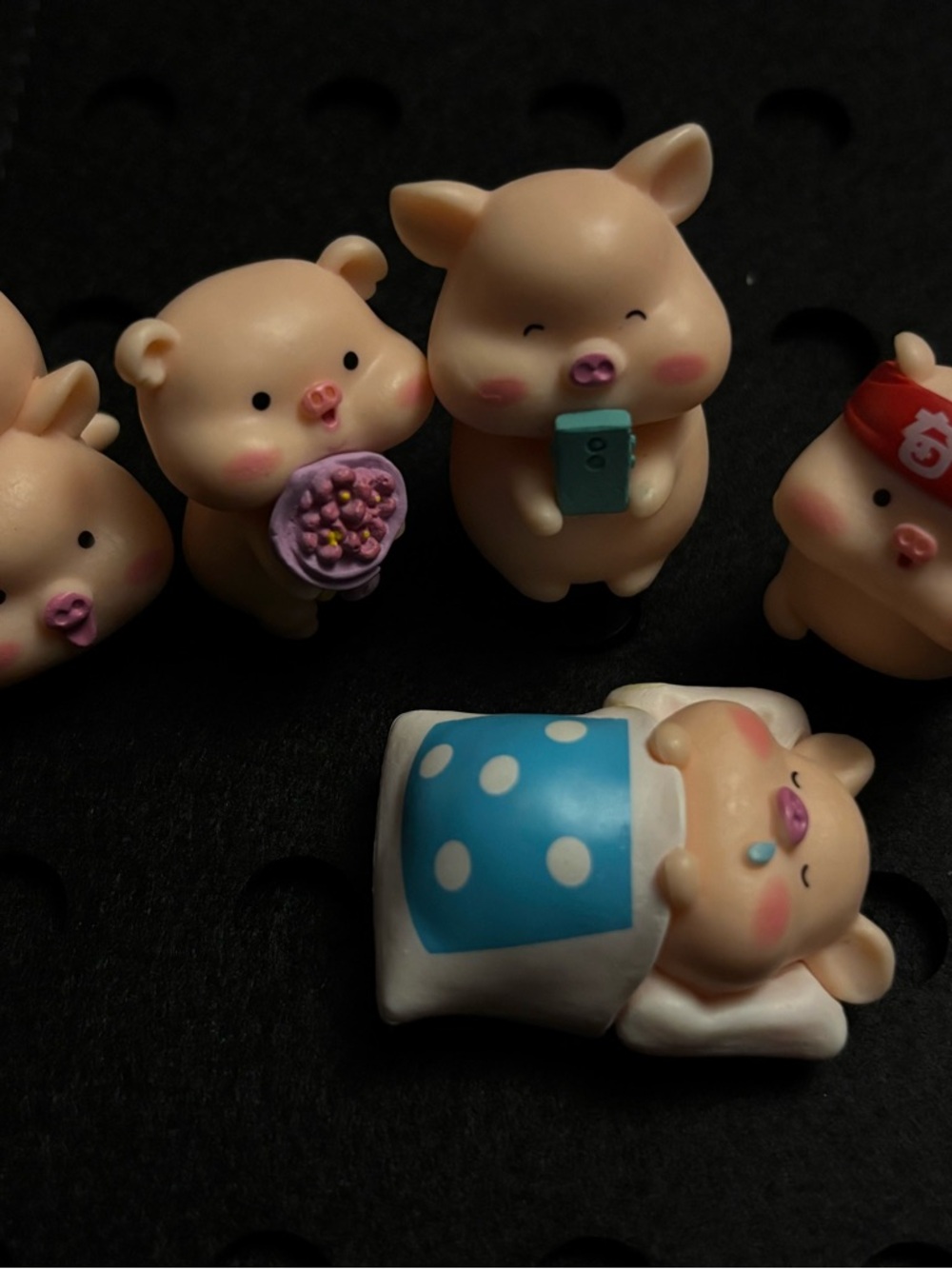 Piglet croc charm Set - Picture 7 of 7